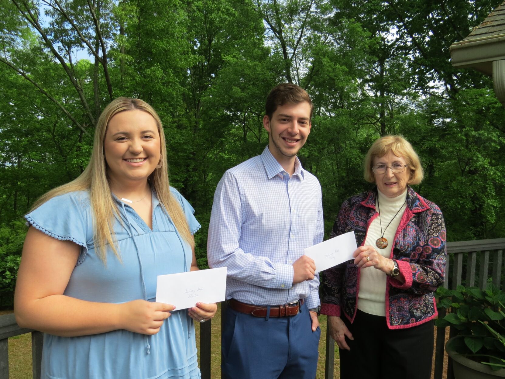 Floyd-Rome Retired Educators Association awards scholarships